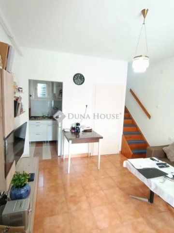 Eladó ikerház, Balatonalmádiban 80 M Ft, 4 szobás