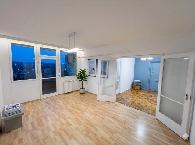 Eladó panellakás, Dunakeszin 74 M Ft, 3+1 szobás