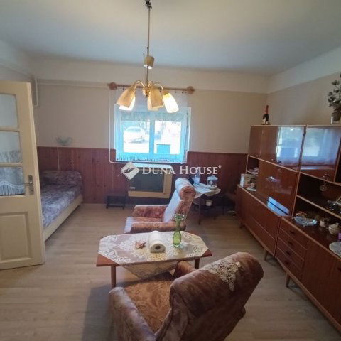 Eladó családi ház, Kecskeméten 35 M Ft, 2 szobás