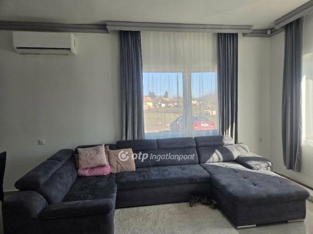 Eladó családi ház, Zagyvarékason 37.5 M Ft, 3 szobás