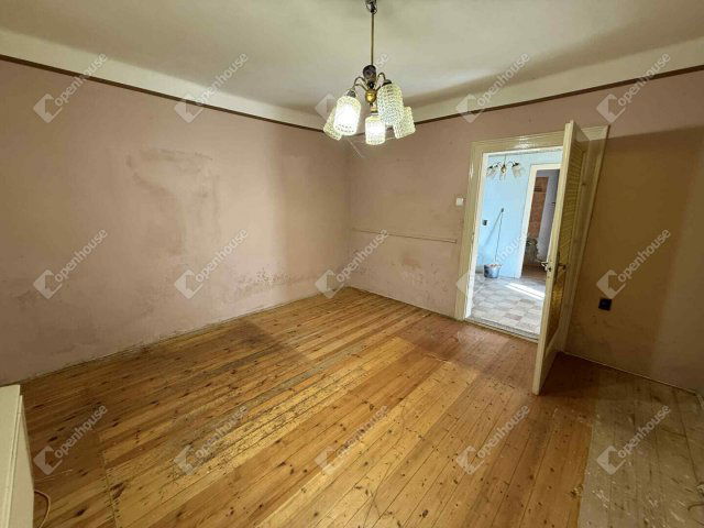 Eladó családi ház, Pilisen 19.5 M Ft, 1 szobás