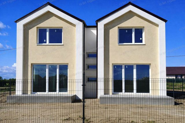 Eladó ikerház, Vácrátóton 99.9 M Ft, 5 szobás