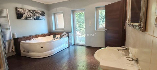 Eladó családi ház, Érden 230 M Ft, 4 szobás