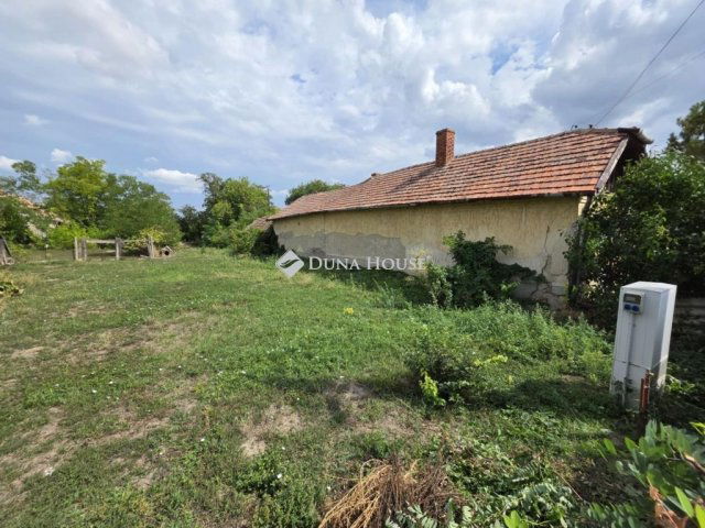 Eladó telek, Tiszaszőlősön 6.5 M Ft / költözzbe.hu