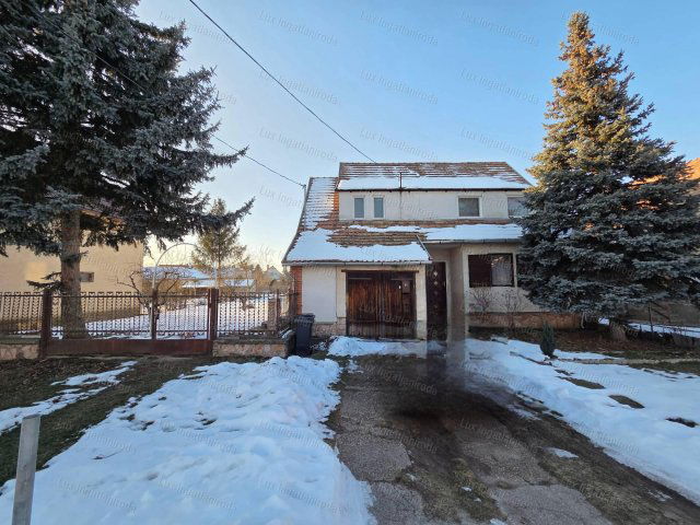 Eladó családi ház, Kecskéden 100 M Ft, 4 szobás