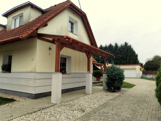 Eladó családi ház, Balatonszentgyörgyön 144.5 M Ft, 5+1 szobás