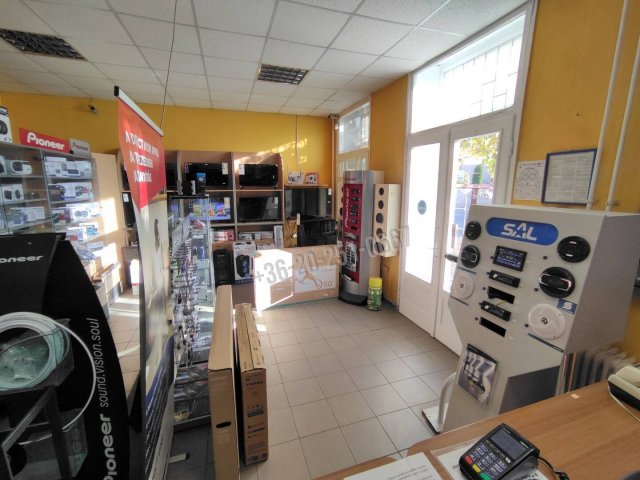 Eladó üzlethelyiség, Mohácson, Dózsa György utcában 9.5 M Ft