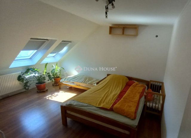 Eladó téglalakás, Székesfehérvárott, Lövölde utcában 75 M Ft