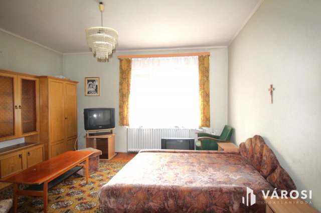 Eladó családi ház, Csepregen 51.9 M Ft, 4 szobás