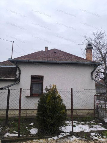 Eladó családi ház, Tiszaföldváron 35 M Ft, 3 szobás