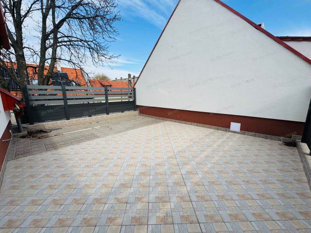 Eladó téglalakás, Budapesten, XV. kerületben 128 M Ft