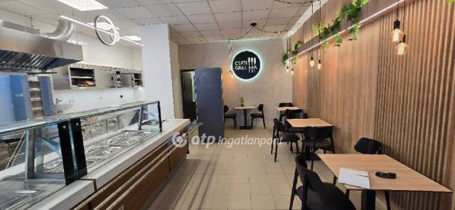 Kiadó üzlethelyiség, Hajdúböszörményen 700 E Ft / hó