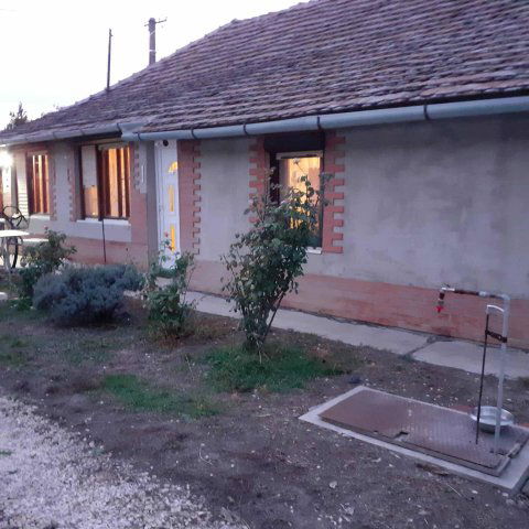 Eladó családi ház, Kunszentmártonban 12.5 M Ft, 1+1 szobás