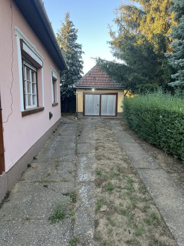 Eladó családi ház, Anarcson 17.4 M Ft, 2+1 szobás