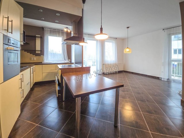 Eladó téglalakás, Sopronban 69.9 M Ft, 3 szobás