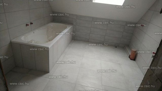 Eladó ikerház, Tahitótfalun 89.9 M Ft, 3 szobás