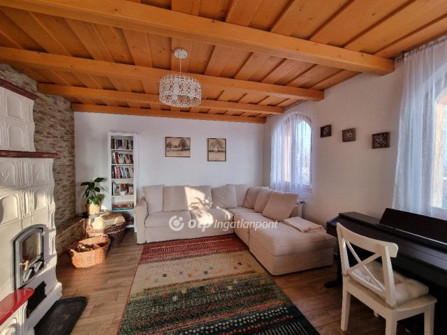 Eladó családi ház, Bakonyjákón 97.5 M Ft, 2+3 szobás