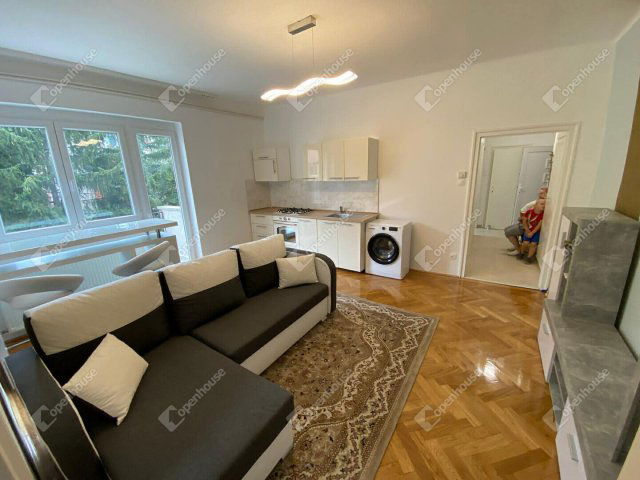 Eladó téglalakás, Zalaegerszegen 37.9 M Ft, 3 szobás