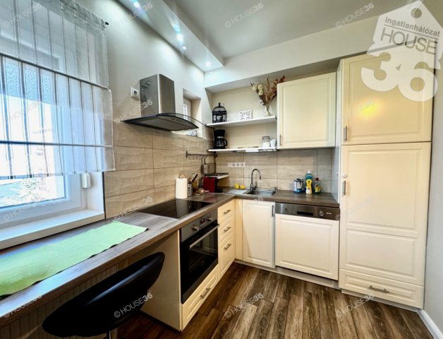 Eladó téglalakás, Kecskeméten 79 M Ft, 3 szobás