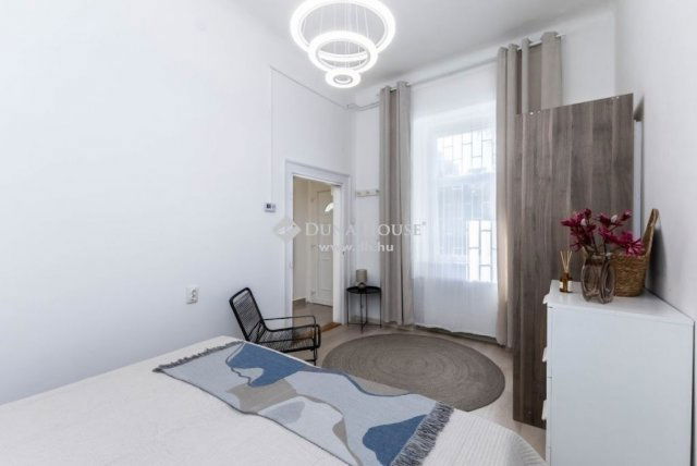 Eladó téglalakás, Budapesten, VIII. kerületben 39 M Ft, 1 szobás