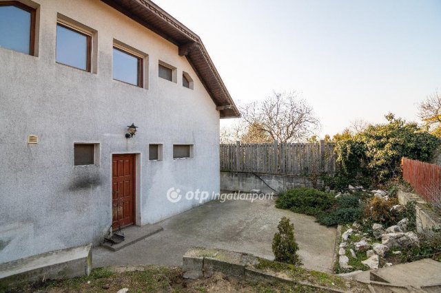 Eladó családi ház, Fóton 165.5 M Ft, 6 szobás