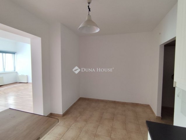 Eladó téglalakás, Budapesten, VI. kerületben 199 M Ft, 5 szobás