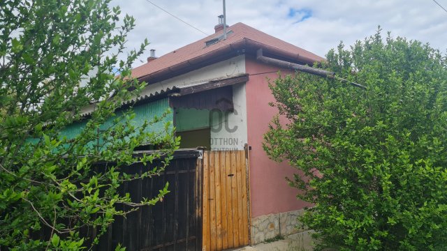 Eladó családi ház, Kunmadarason 6.1 M Ft, 3 szobás