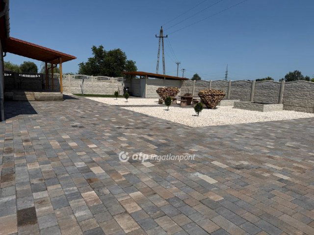 Eladó ikerház, Nyíregyházán 79.9 M Ft, 4 szobás