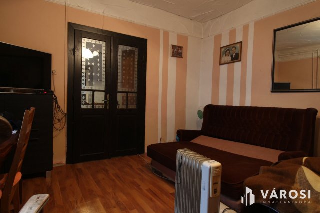 Eladó családi ház, Pomázon 62 M Ft, 4 szobás