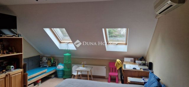 Eladó családi ház, Gárdonyban 149.9 M Ft, 5 szobás