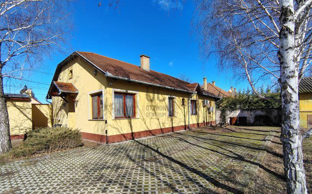 Eladó iroda, Cegléden 108 M Ft / költözzbe.hu