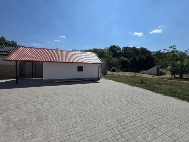 Eladó családi ház, Besnyőn 15.9 M Ft, 1 szobás