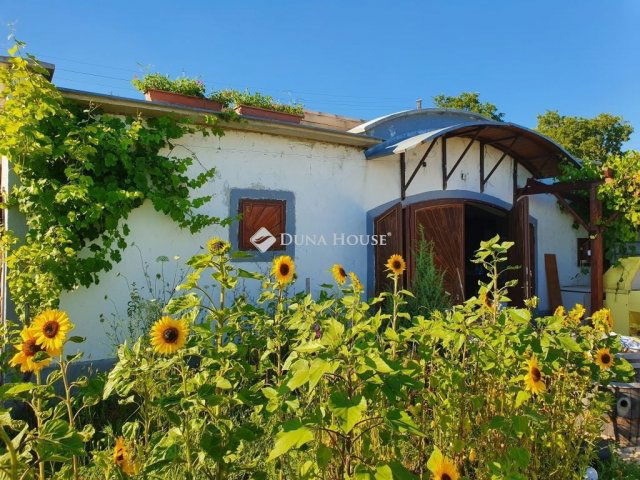 Eladó nyaraló, Mencshelyen 149.9 M Ft, 1 szobás