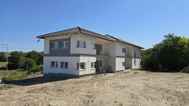 Eladó téglalakás, Mendén 64.9 M Ft, 3 szobás