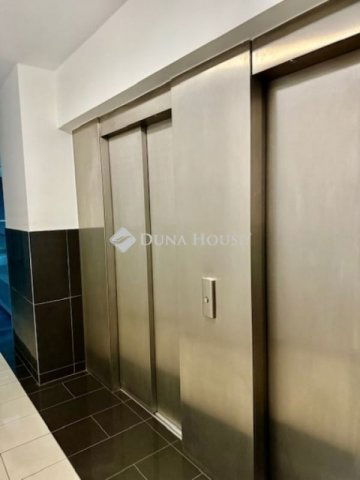 Eladó téglalakás, Budapesten, III. kerületben 88 M Ft, 2 szobás