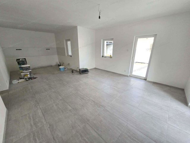 Eladó családi ház, Bicskén 89.99 M Ft, 4 szobás