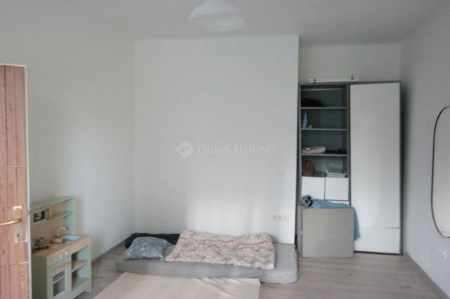 Eladó téglalakás, Budapesten, XX. kerületben 52.3 M Ft, 1 szobás