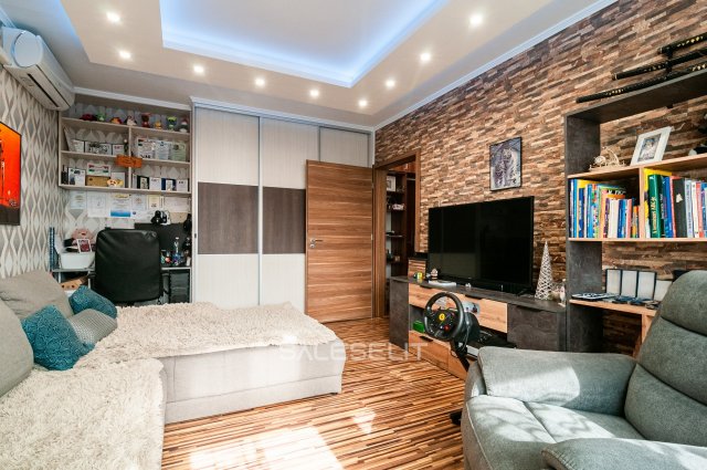 Eladó téglalakás, Debrecenben 70.5 M Ft, 1+2 szobás