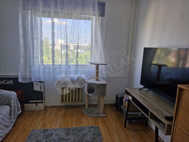 Eladó panellakás, Budapesten, III. kerületben, Selyemfonó utcában