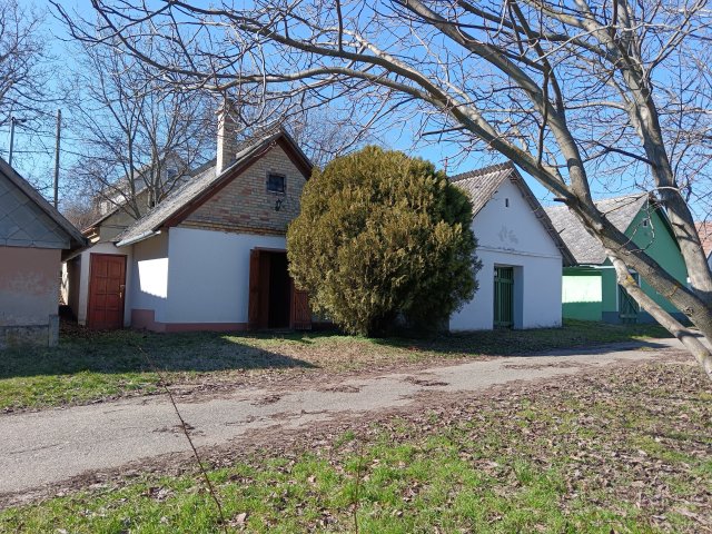 Eladó mezogazdasagi ingatlan, Bölcskén 9.9 M Ft