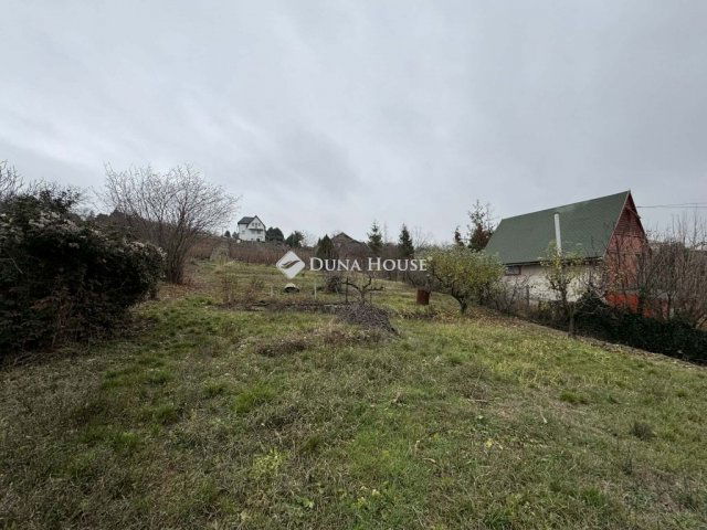 Eladó telek, Pécsett 30 M Ft / költözzbe.hu