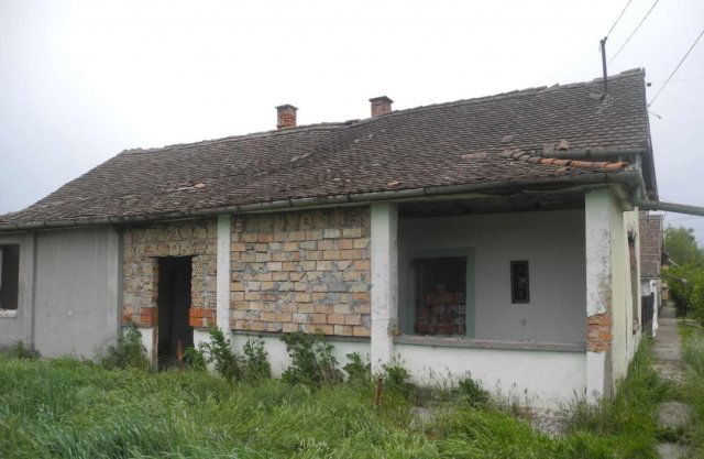 Eladó családi ház, Karcagon 5.9 M Ft, 1+1 szobás