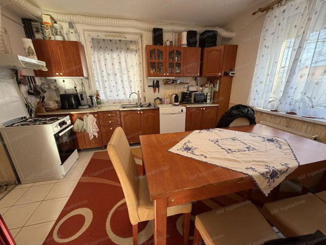 Eladó téglalakás, Hajdúszoboszlón 53.5 M Ft, 3 szobás