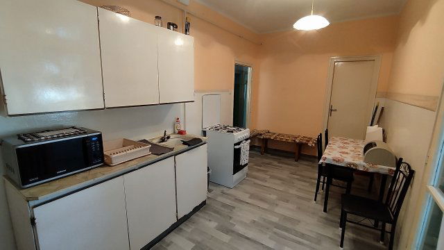 Eladó téglalakás, Békésen 21 M Ft, 3 szobás