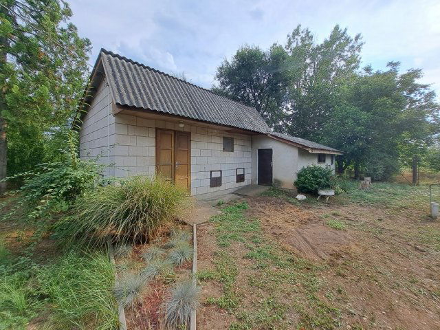 Eladó családi ház, Pilisen, Botond utcában 28.5 M Ft, 2 szobás