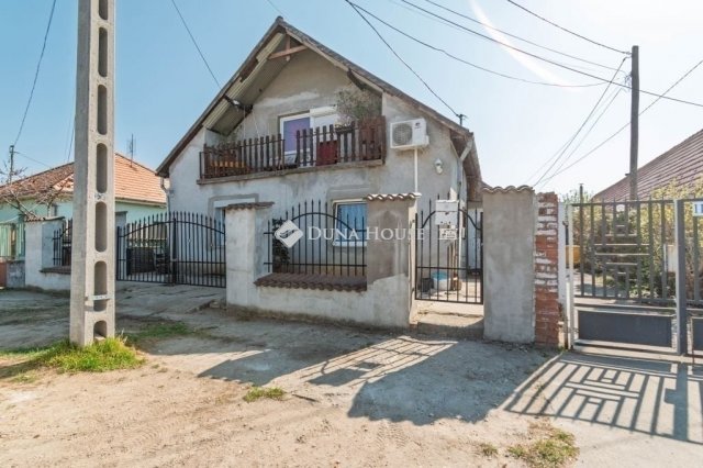 Eladó ikerház, Gyálon 76 M Ft, 4 szobás / költözzbe.hu