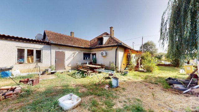 Eladó családi ház, Nyíregyházán 47.5 M Ft, 2+1 szobás