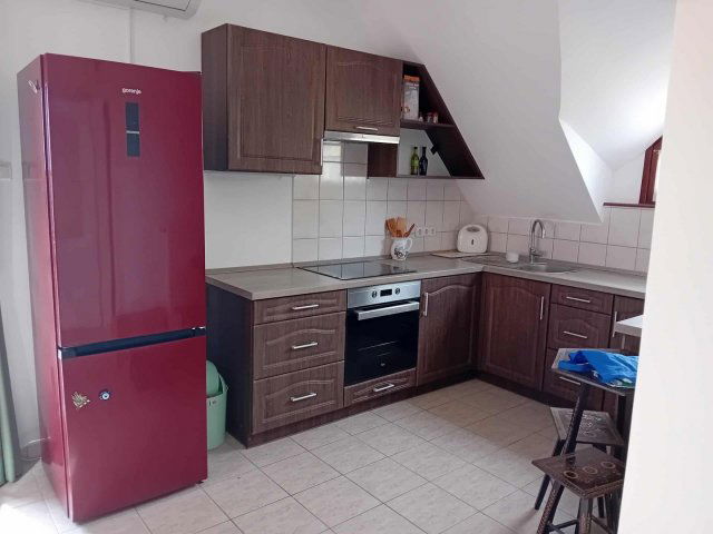 Eladó téglalakás, Alsópáhokon 67.9 M Ft, 3 szobás