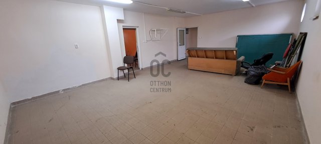 Kiadó ipari ingatlan, Makón 1600 E Ft / hó / költözzbe.hu