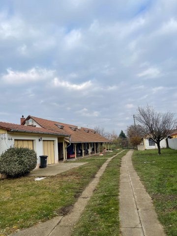 Eladó családi ház, Abádszalókban 70 M Ft, 3+4 szobás